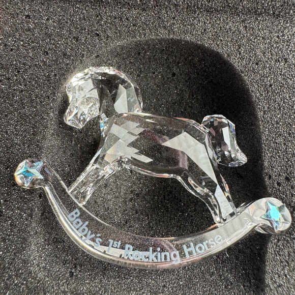 Swarovski Baby’s 1st rocking horse crystal figurine - Picture 3 of 5